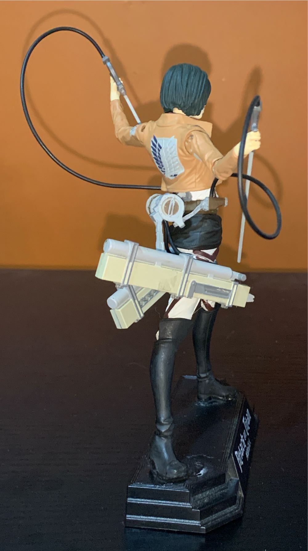 Mikasa Ackerman - McFarlane Toys (Attack On Titan) action figure collectible [Barcode 787926120042] - Main Image 4