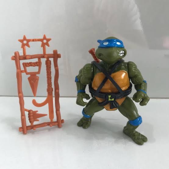 *Leonardo - Playmates Toys (Teenage Mutant Ninja Turtles) action figure collectible - Main Image 3