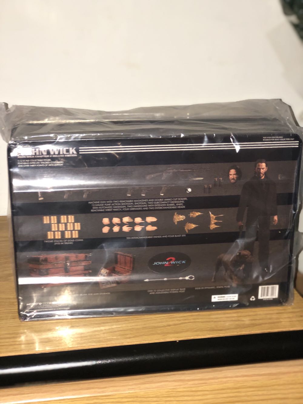 Mezco One:12 (Film) - John Wick - Mezco Toyz - One:12 Collective (John Wick Chapter 2) action figure collectible [Barcode 696198772203] - Main Image 2