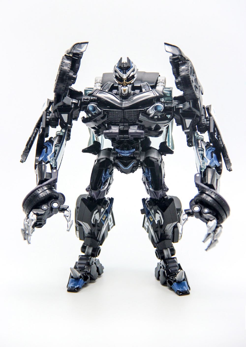 Barricade MPM-5 - Takara Tomy (Transformers: Bayverse) action figure collectible [Barcode 630509654642] - Main Image 2