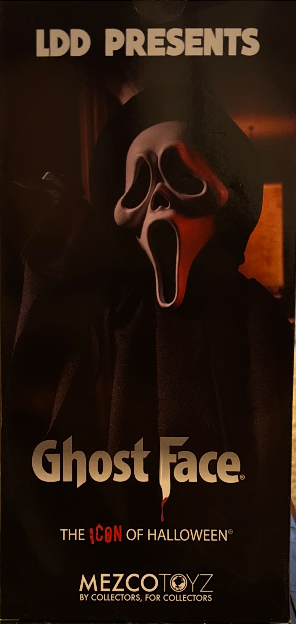 Ghost face - Mezco Toyz (Scream) action figure collectible [Barcode 696198996142] - Main Image 2