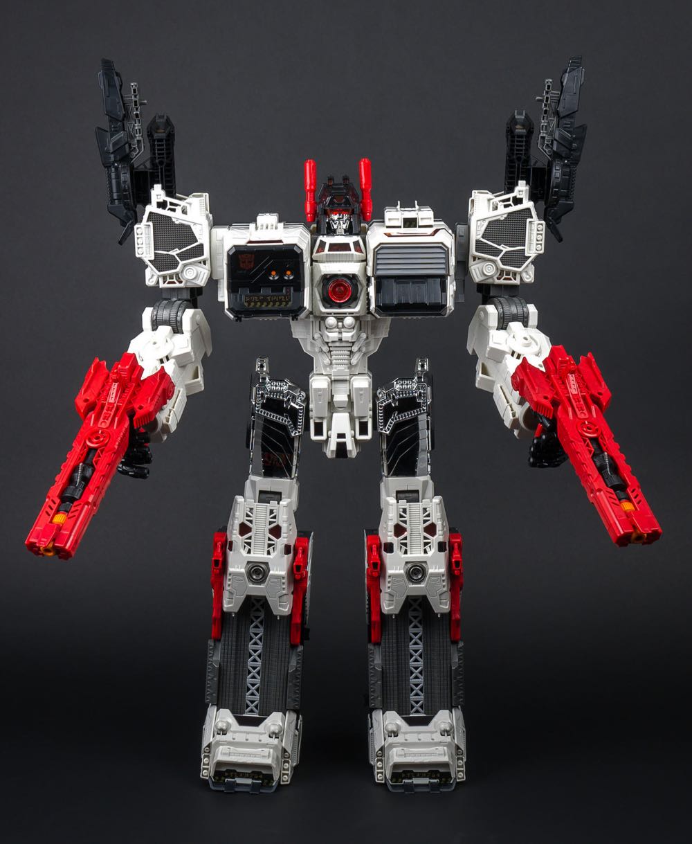METROPLEX SDCC - Hasbro (Thrilling 30) action figure collectible [Barcode 653569889847] - Main Image 2