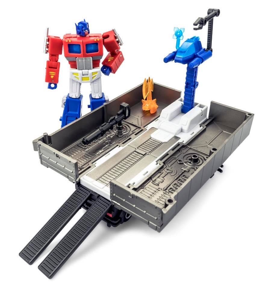 X-34 Dutch - DX9 Toys (Transformers 3rd Party) action figure collectible - Main Image 4