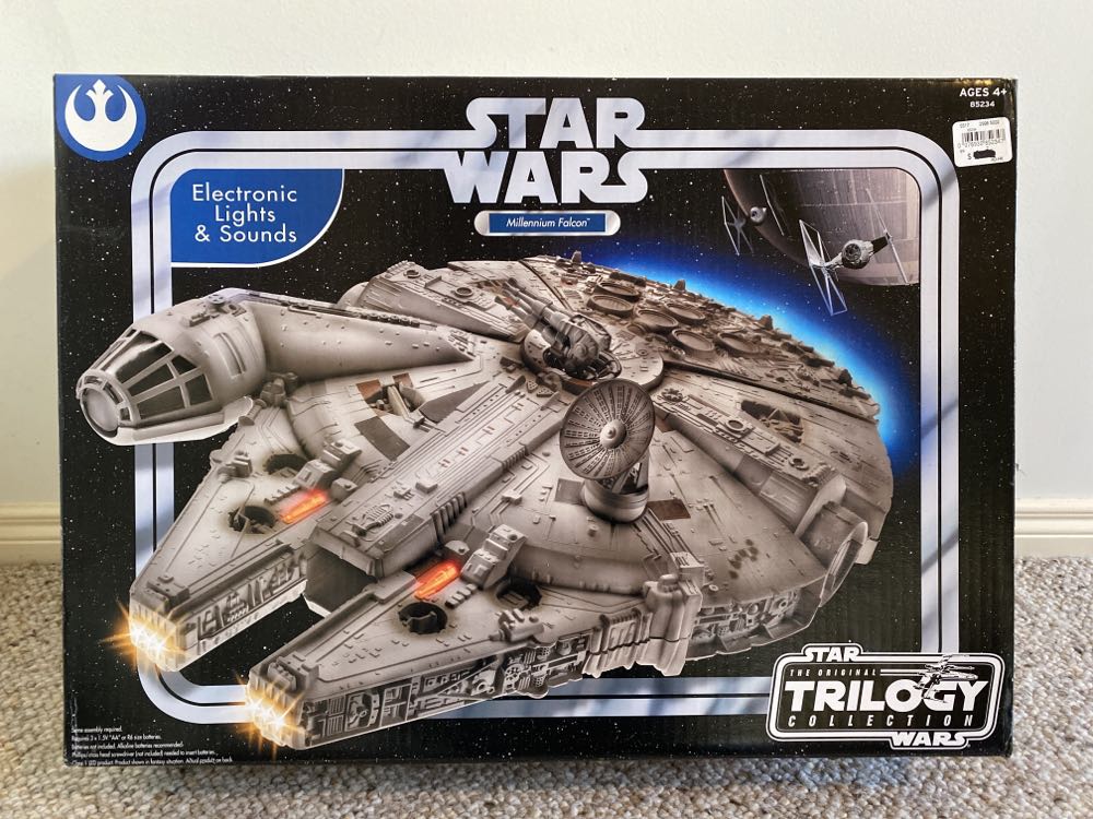 Millenium Falcon - Star Wars The Original Trilogy Collection - Hasbro (Star Wars) action figure collectible [Barcode 076930852347] - Main Image 2