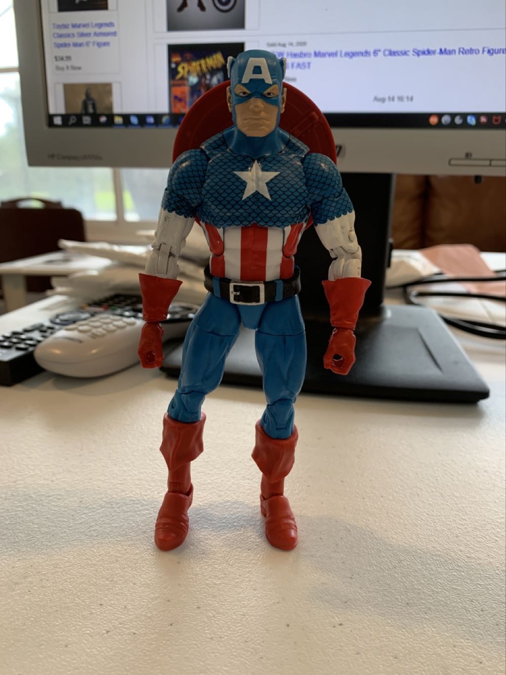 Marvel Legends Retro - Hasbro - Captain America - Hasbro action figure collectible - Main Image 1