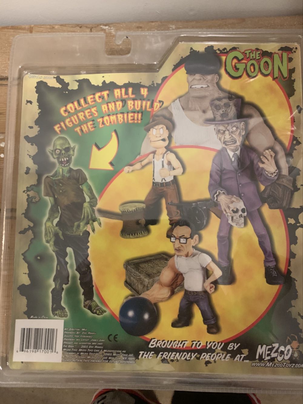 Mezco The Goon Build A Zombie - Goon - Mezco action figure collectible [Barcode 696198170016] - Main Image 2