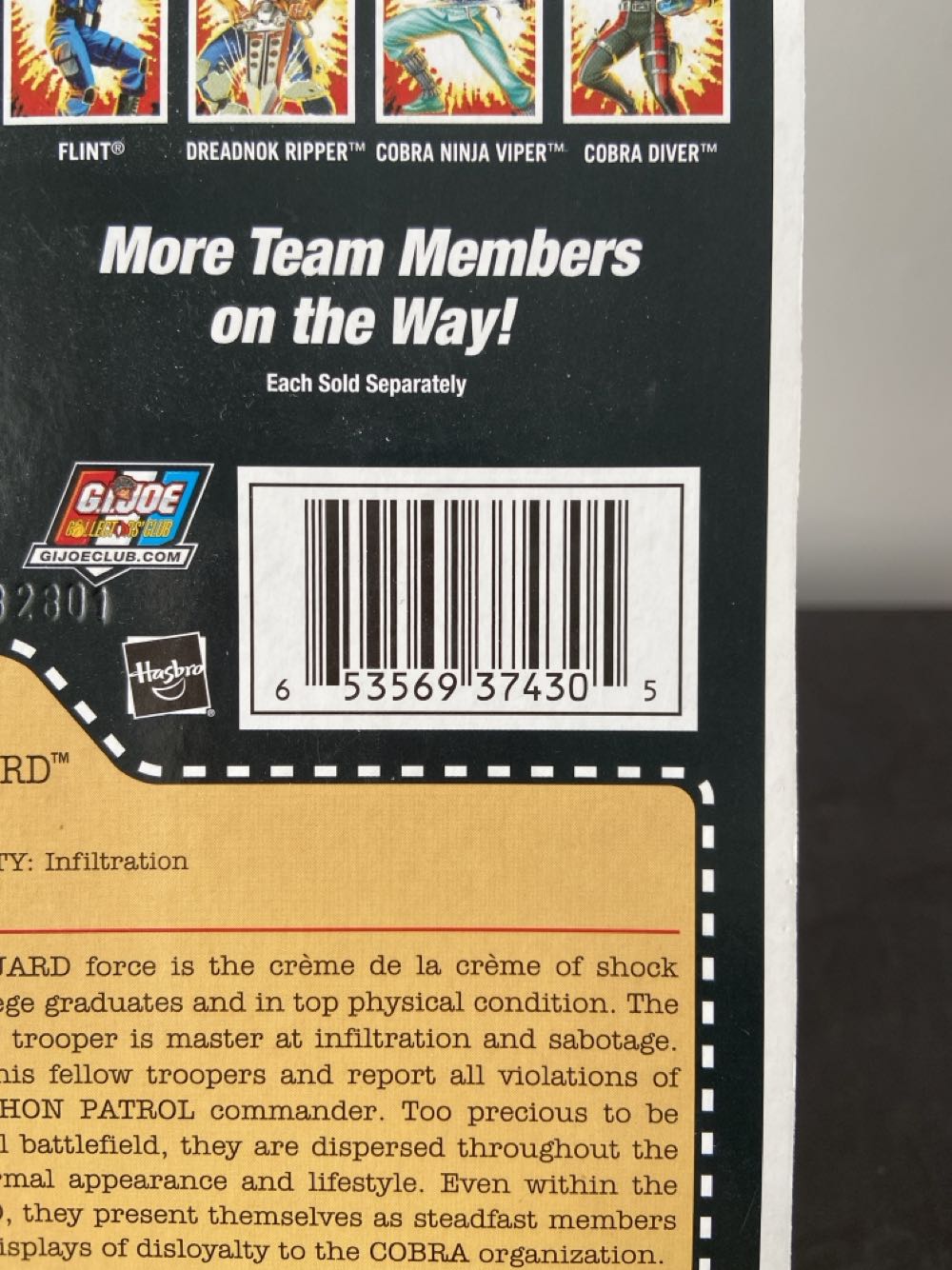 G.I. Joe: 25th Anniversary - Python Crimson Guard - Hasbro (G.I. Joe: 25th Anniversary) action figure collectible [Barcode 653569374305] - Main Image 4