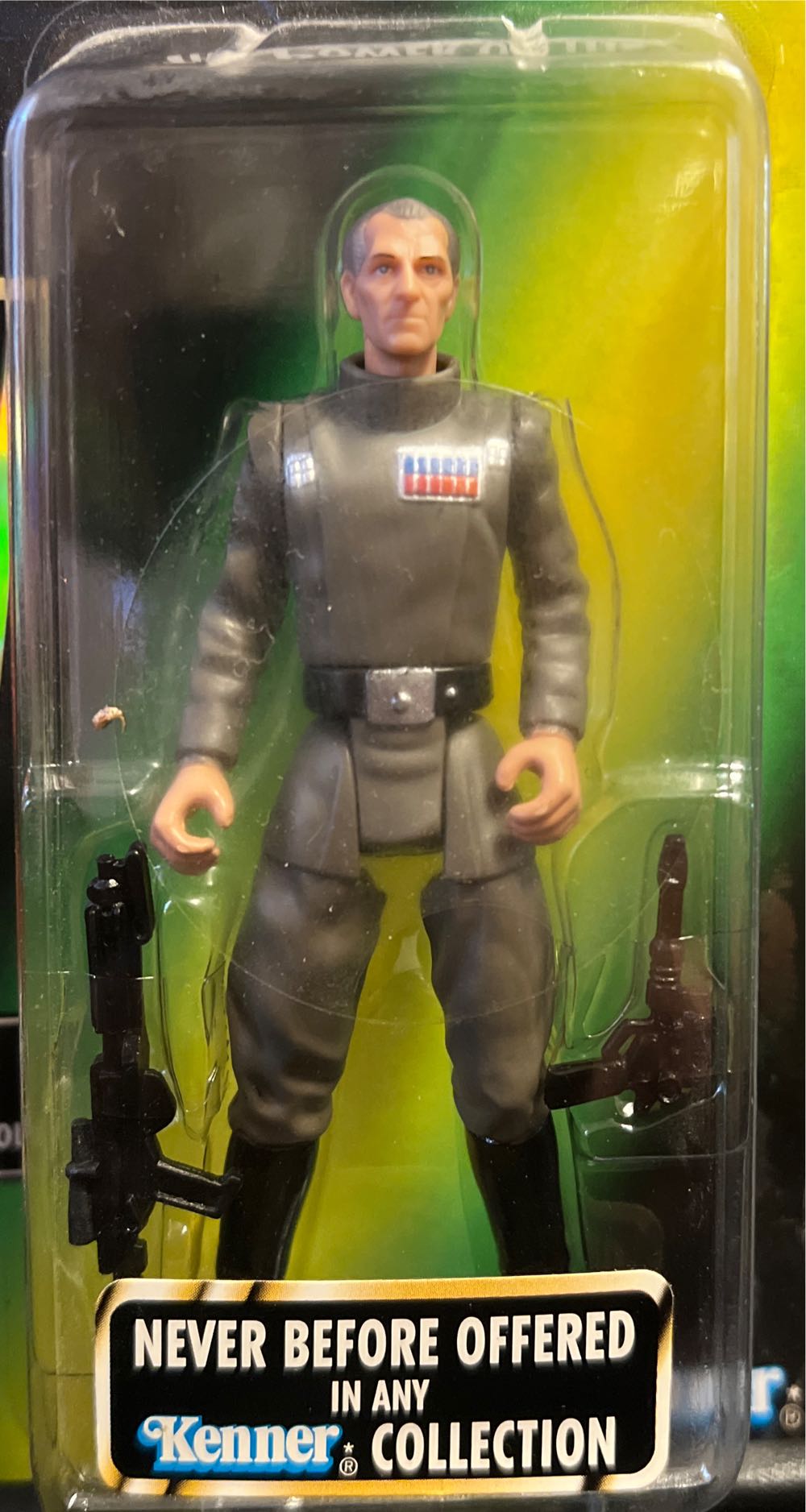 Grand Moff Tarkin - Hasbro / Kenner (The Power of the Force (Green)) action figure collectible [Barcode 076281697024] - Main Image 4