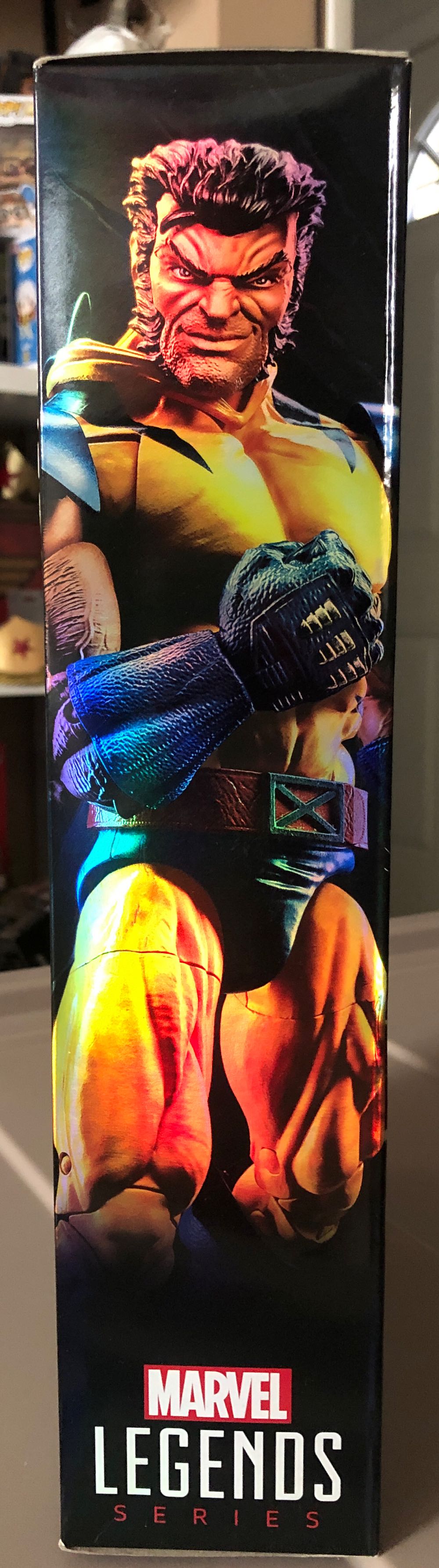 Wolverine - Hasbro - Marvel (Legends Series) action figure collectible - Main Image 4