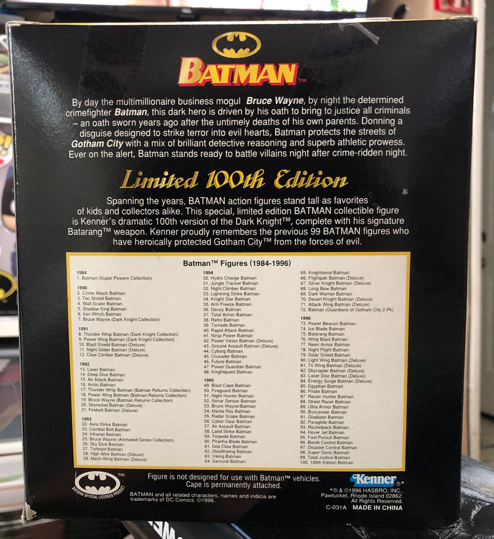 BATMAN - Hasbo / Kenner (Batman) action figure collectible [Barcode 076281640846] - Main Image 2