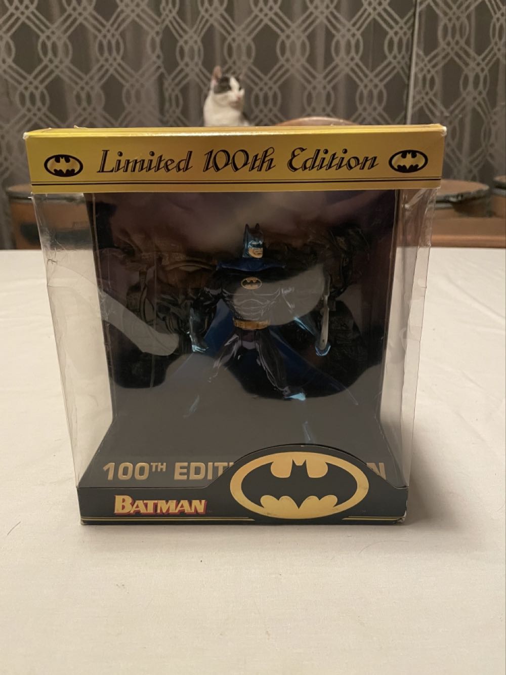 BATMAN - Hasbo / Kenner (Batman) action figure collectible [Barcode 076281640846] - Main Image 3