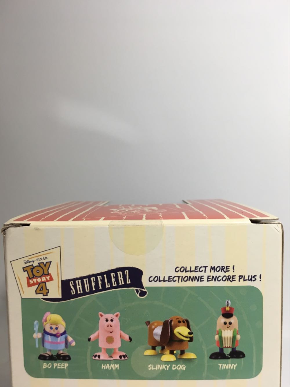 Officer Giggles McDimples  (Shufflerz - Toy Story 4) action figure collectible [Barcode 461031248982] - Main Image 3