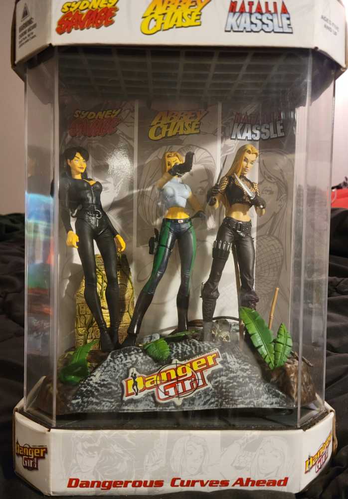 Danger Girl - McFarlane Toys™ (Regular) action figure collectible - Main Image 2