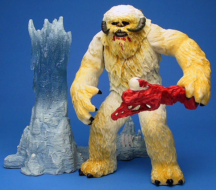 Wampa w/ Hoth Cave (Hoth Attack) - Blue Card - Hasbro (Ultra Figure) action figure collectible [Barcode 076930847121] - Main Image 3