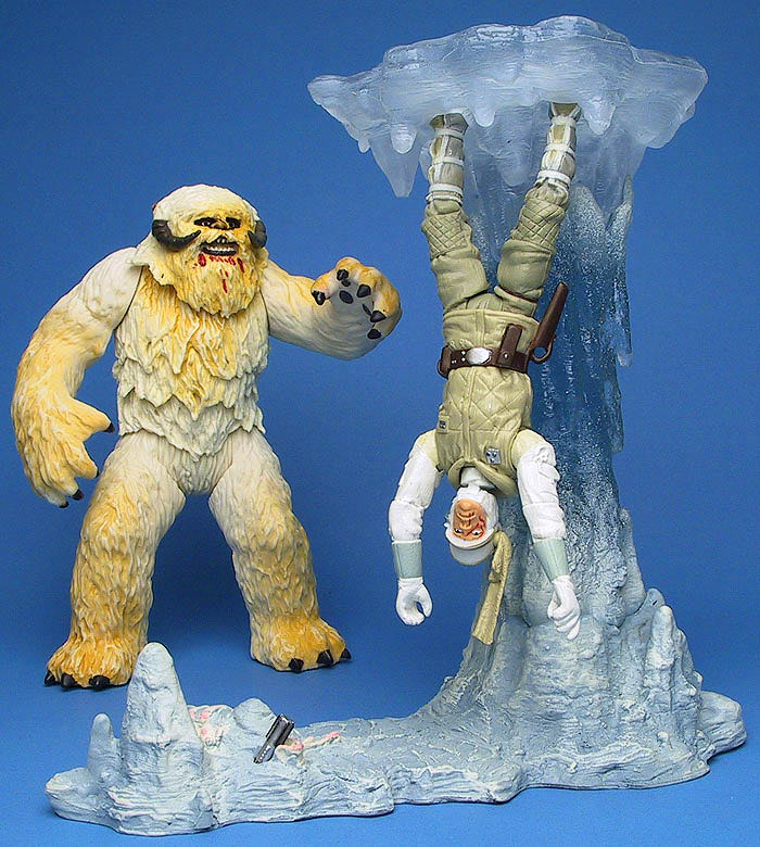 Wampa w/ Hoth Cave (Hoth Attack) - Blue Card - Hasbro (Ultra Figure) action figure collectible [Barcode 076930847121] - Main Image 4