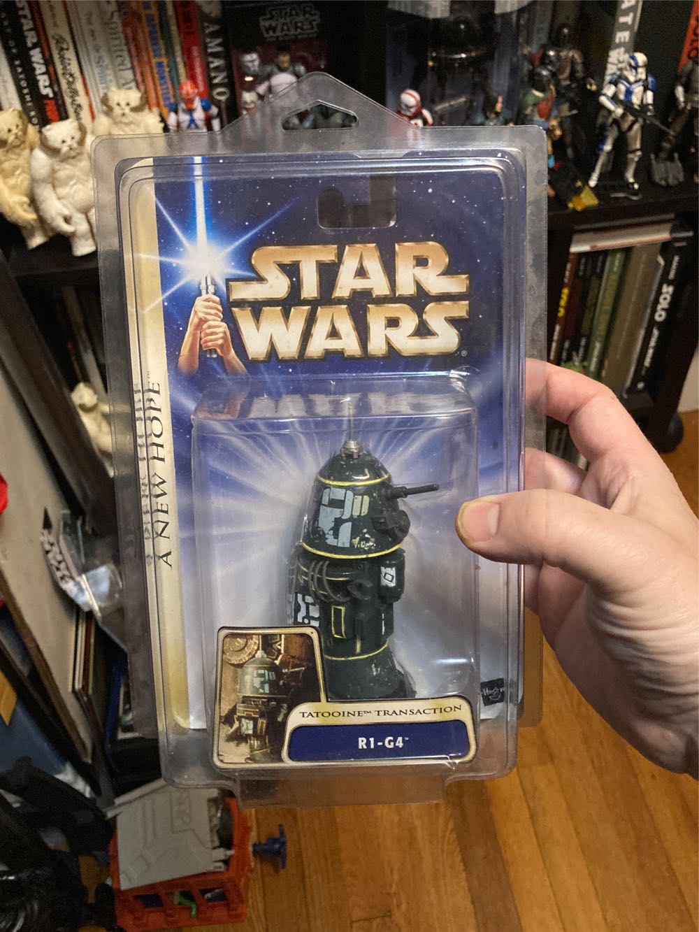 R1-G4 - Hasbro (Star Wars Saga) action figure collectible [Barcode 076930847213] - Main Image 3