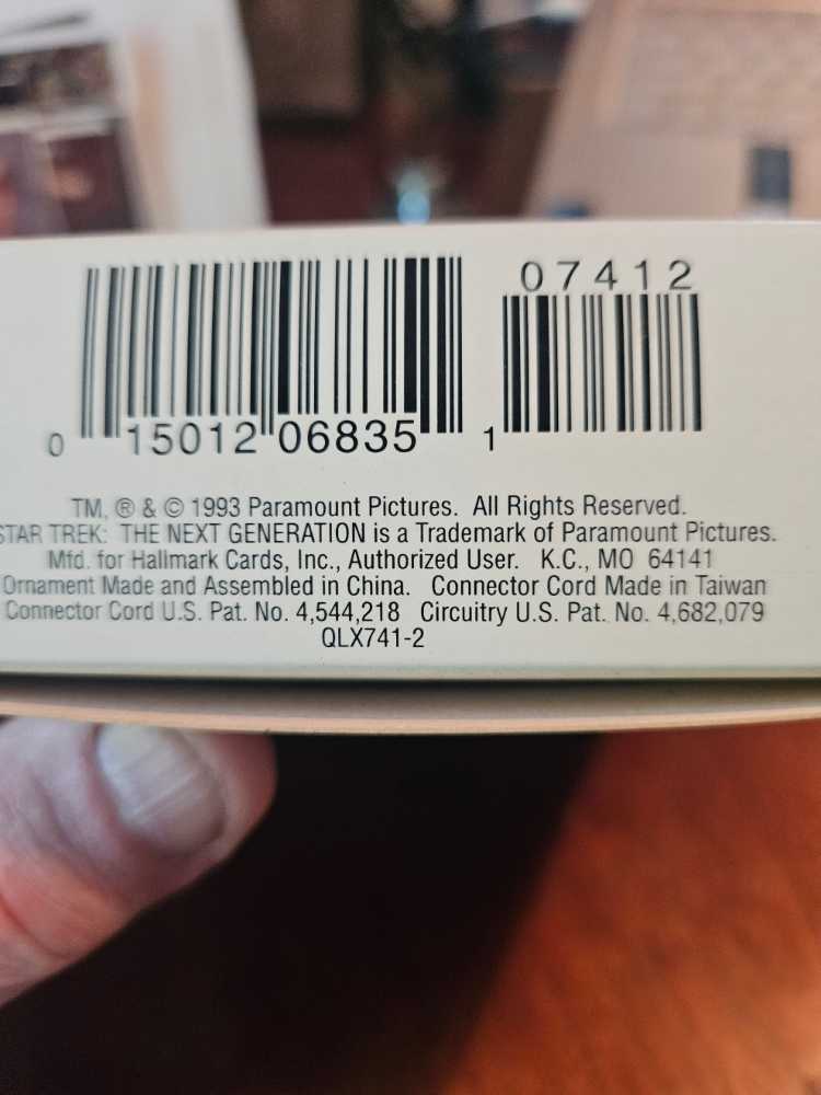 USS Enterprise 1701-D - Hallmark Keepsake Ornaments action figure collectible [Barcode 015012068351] - Main Image 4