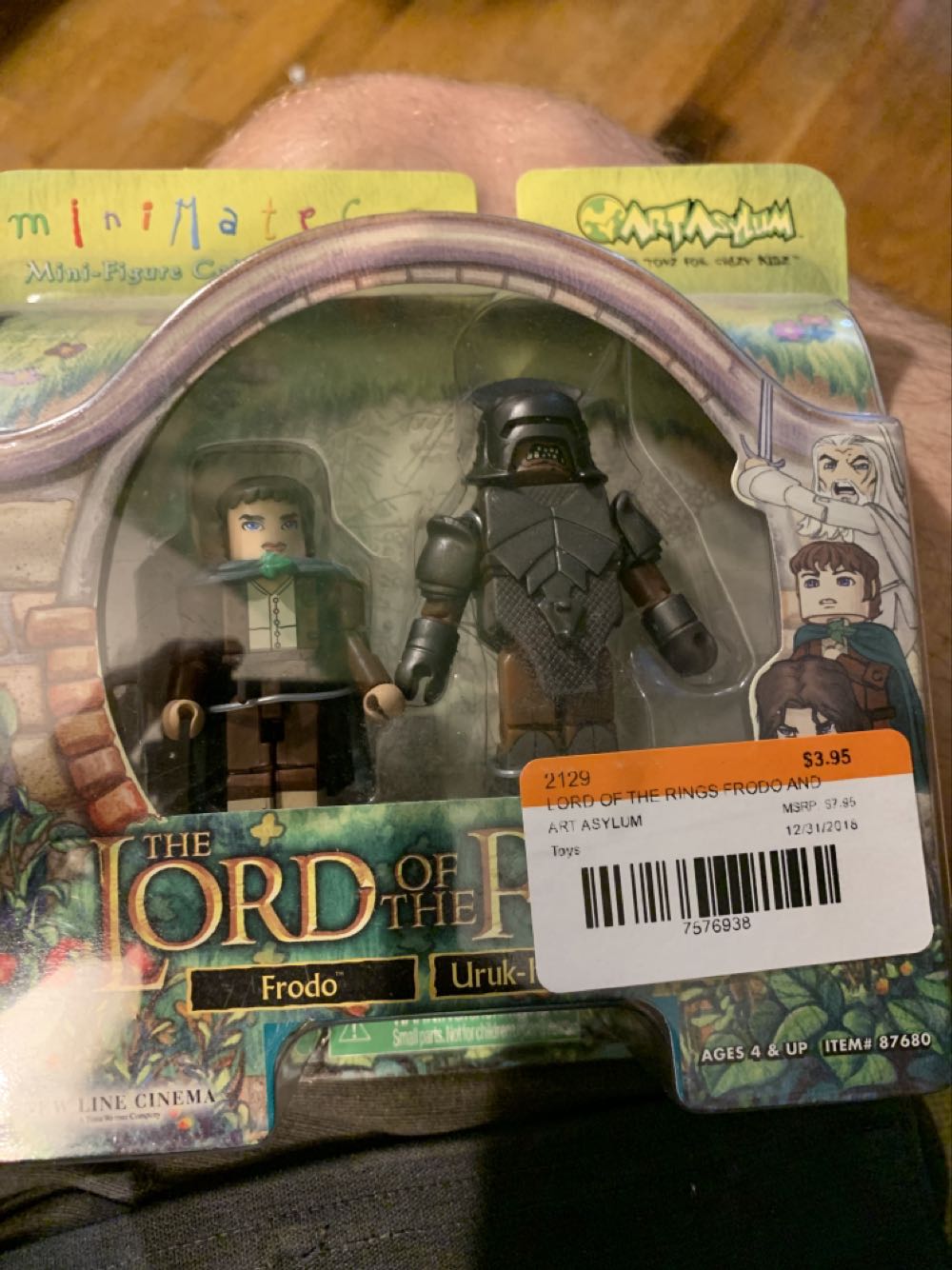 Frodo And Uruk Hai  action figure collectible [Barcode 687203876849] - Main Image 1