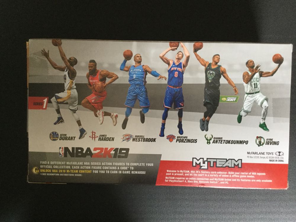 LeBron James - McFarlane Toys (NBA 2K19 20th Anniversary Edition) action figure collectible [Barcode 787926700091] - Main Image 2