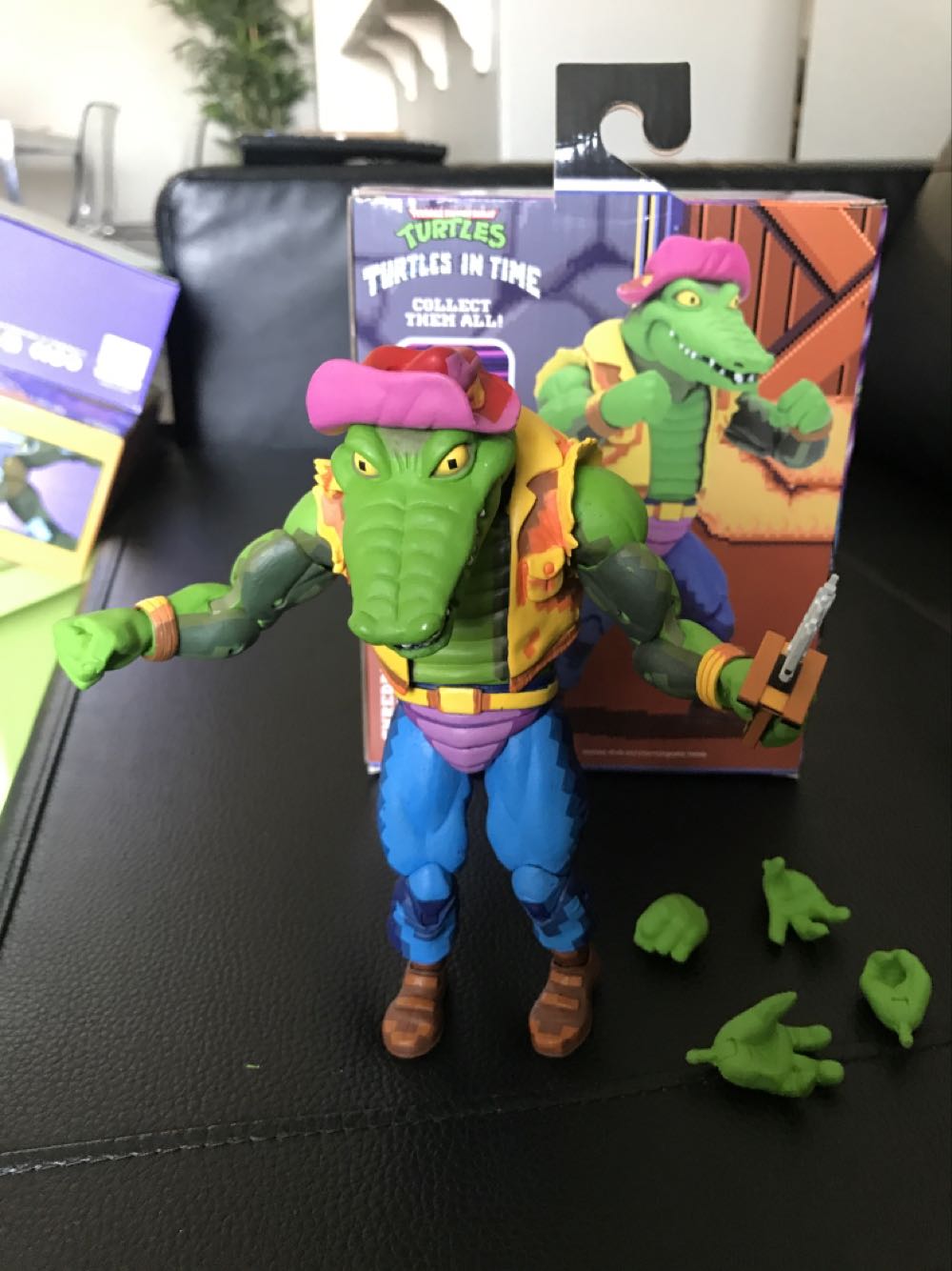 Neca TMNT Turtles In Time Leatherhead - Neca (Teenage Mutant Ninja Turtles) action figure collectible [Barcode 634482541197] - Main Image 2