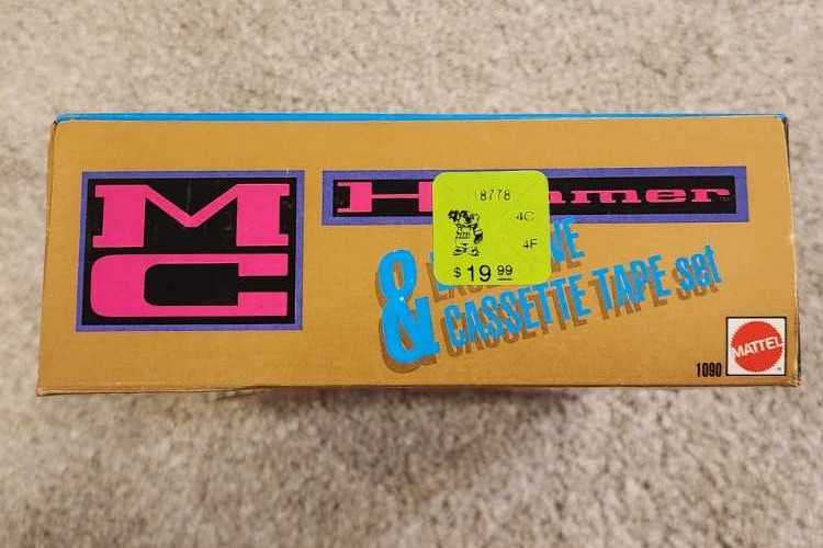 Mattel MC Hammer Doll & Exclusive Cassette Tape - Mattel (MC Hammer: It’s Hammer Time) action figure collectible [Barcode 074299010903] - Main Image 3