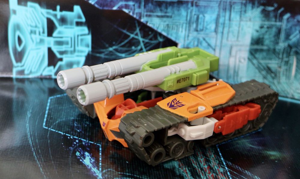 Bludgeon - Hasbro (One step Changer) action figure collectible [Barcode 5010993643677] - Main Image 2