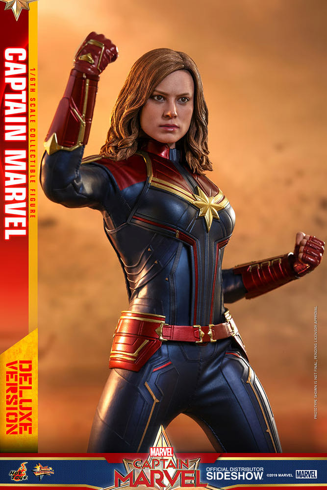 Captain Marvel - Hot Toys (Marvel) action figure collectible - Main Image 3