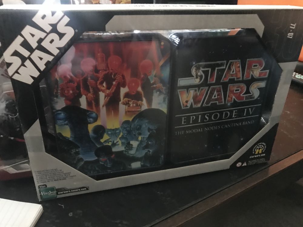 Figrin D’an & The Modal Nodes (Commemorative Tin) - Hasbro (Star Wars - 30th Anniversary) action figure collectible [Barcode 653569195382] - Main Image 2