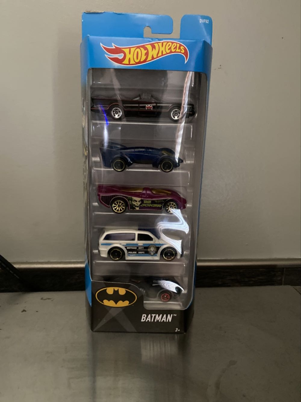 Hot Wheels Gift Pack Batman Fleet - 1:64 Scale  action figure collectible [Barcode 074299018060] - Main Image 2