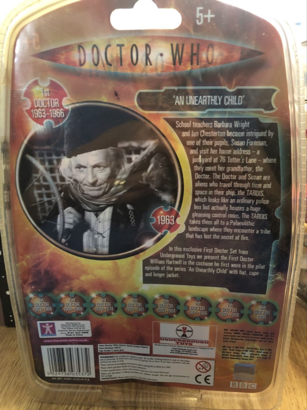 The First Doctor - Character Options (Doctor Who) action figure collectible [Barcode 5029736035372] - Main Image 2