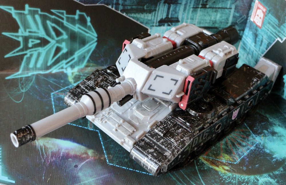 Megatron (Earthrise) - Hasbro (Transformers Generations) action figure collectible [Barcode 5010993695171] - Main Image 2