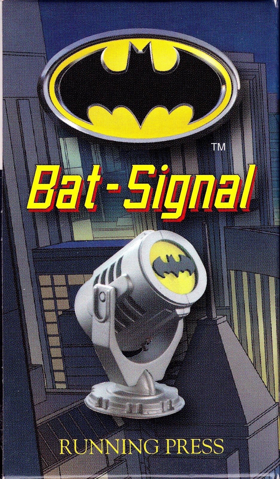 Bat Signal Dc Batman - Bat- Signal - Running Press action figure collectible [Barcode 9780762445264] - Main Image 2
