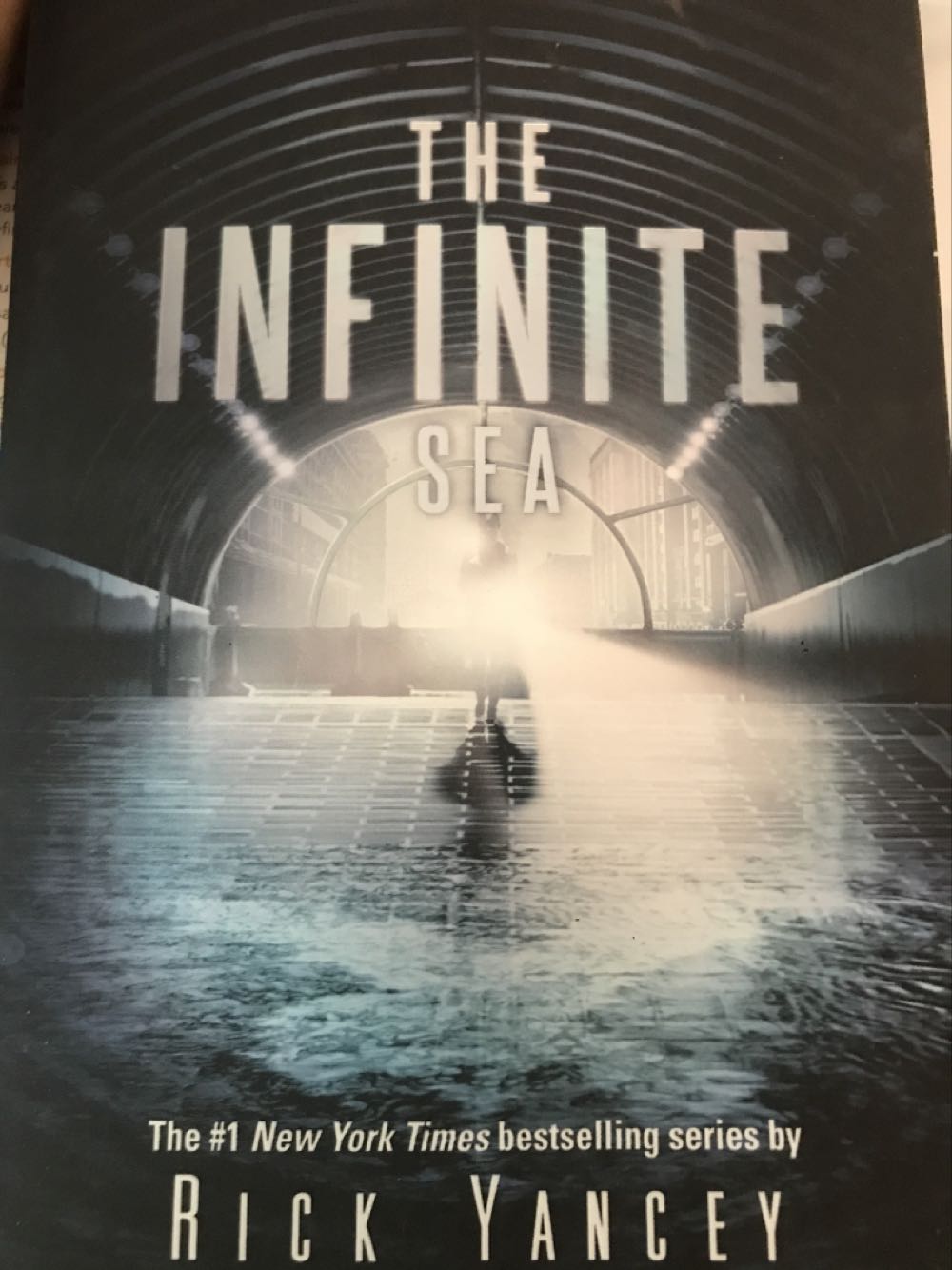 The Infinite Sea  action figure collectible [Barcode 9781101996980] - Main Image 2