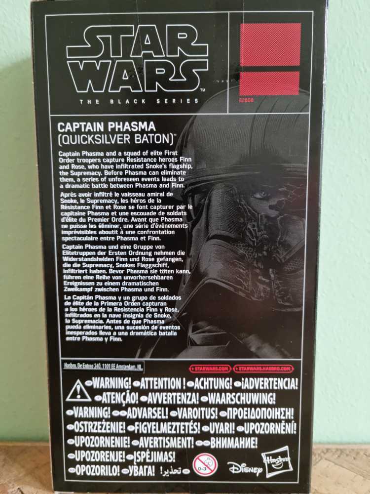 Captain Phasma (Quicksilver Baton) - Hasbro (The Force Awakens) action figure collectible [Barcode 5010993521265] - Main Image 2