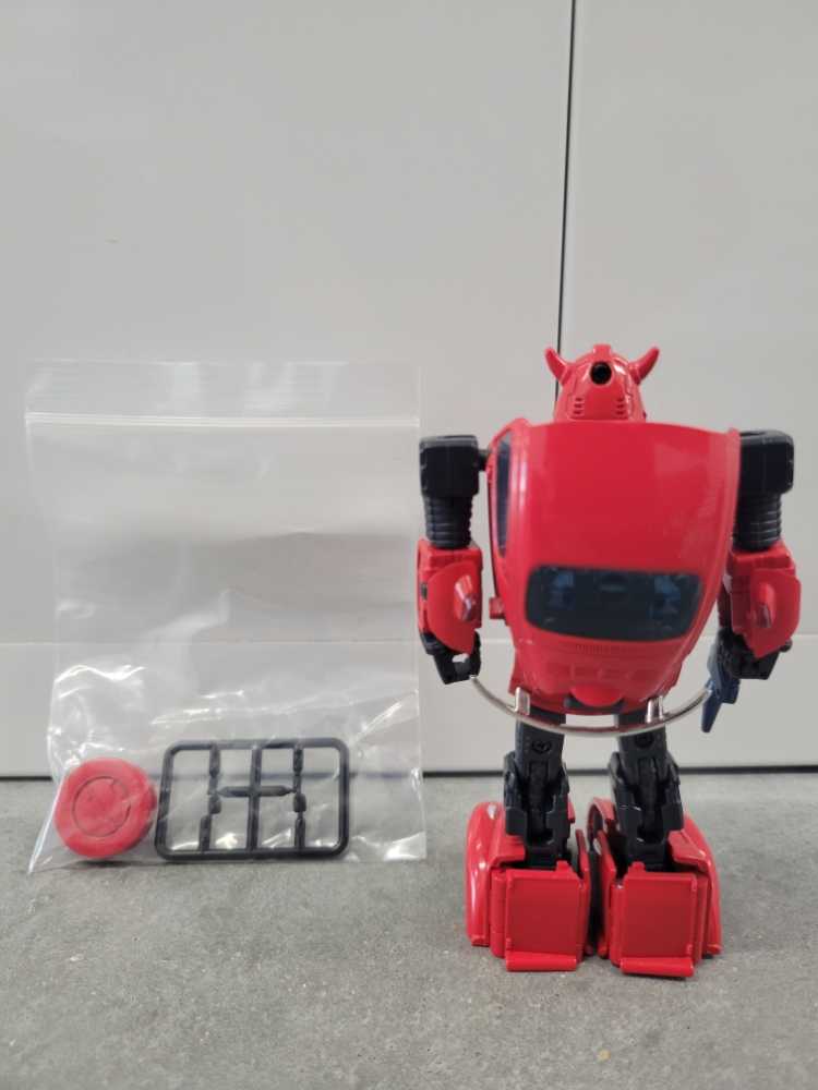 Mp-21B | Bumble (Red Body) - Takara (Transformers: Masterpiece) action figure collectible [Barcode 4904810852056] - Main Image 3