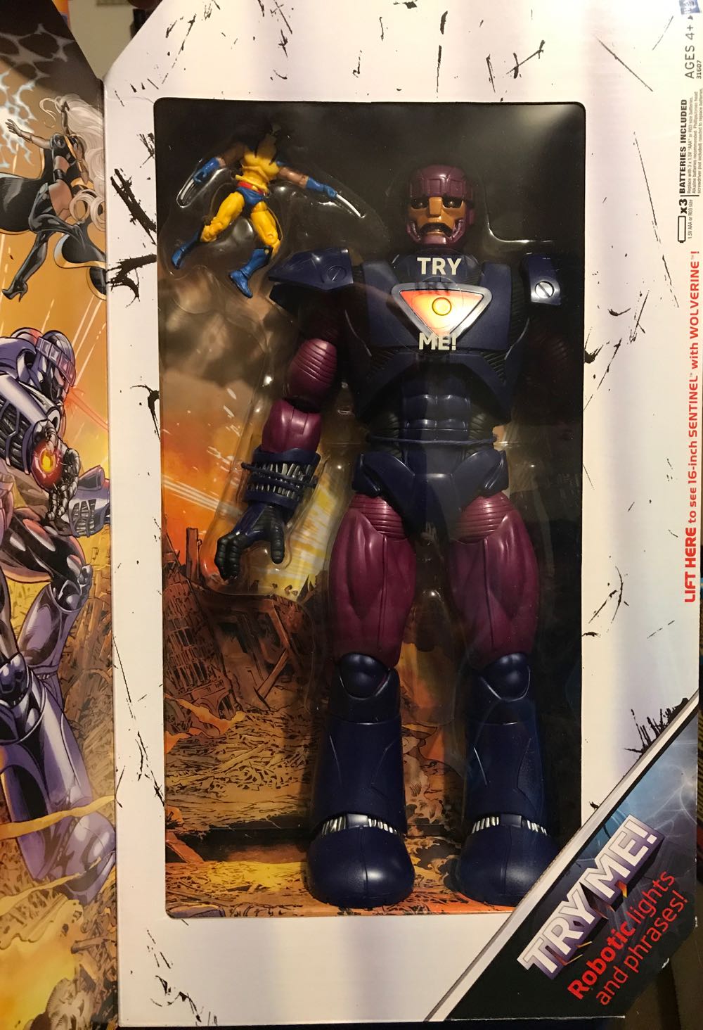 Sentinel and Wolverine - Hasbro (Marvel Universe) action figure collectible [Barcode 653569625421] - Main Image 1