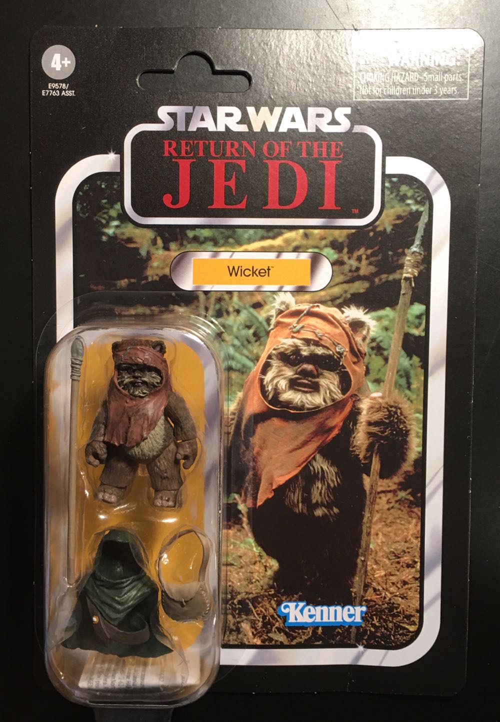 ROTJ Wicket - Hasbro (Star Wars Episode VI Return Of The Jedi) action figure collectible [Barcode 5010993749591] - Main Image 1