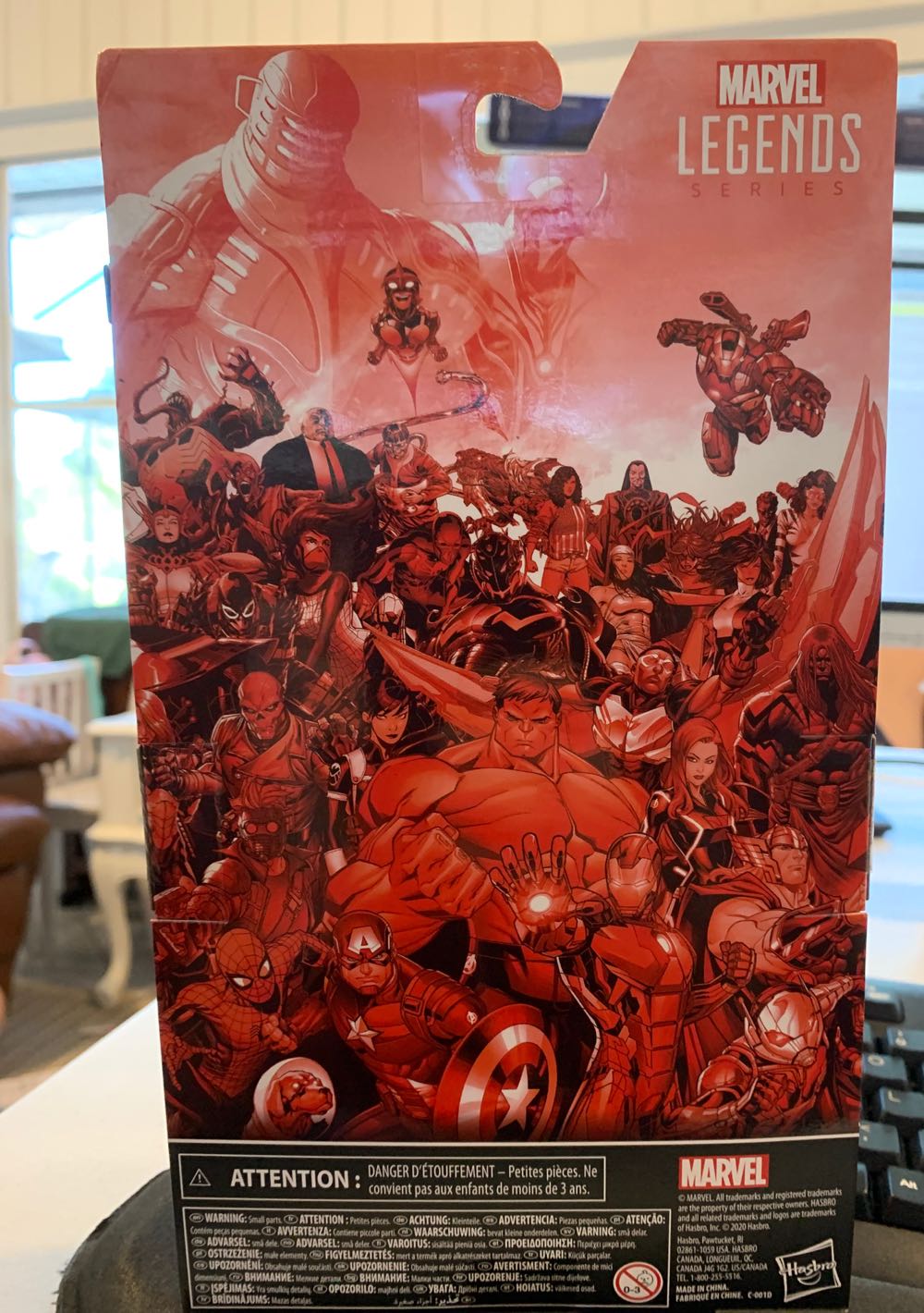 Silk - Hasbro (Marvel Legends) action figure collectible [Barcode 5010993742271] - Main Image 2