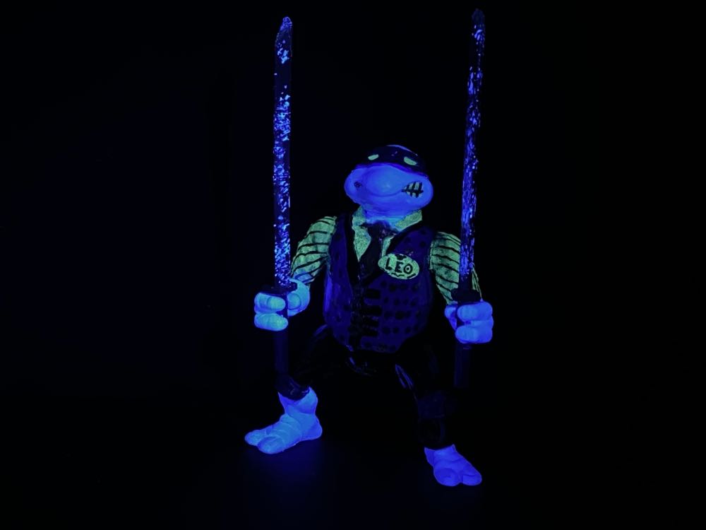 Mystic Manor Leonardo - Yuno Dyva (Teenage Mutant Ninja Turtles) action figure collectible - Main Image 3