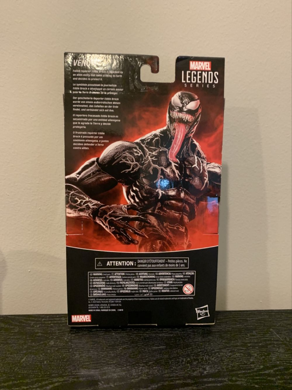 Venom - Hasbro (Marvel: Legends Series) action figure collectible [Barcode 5010993735525] - Main Image 3