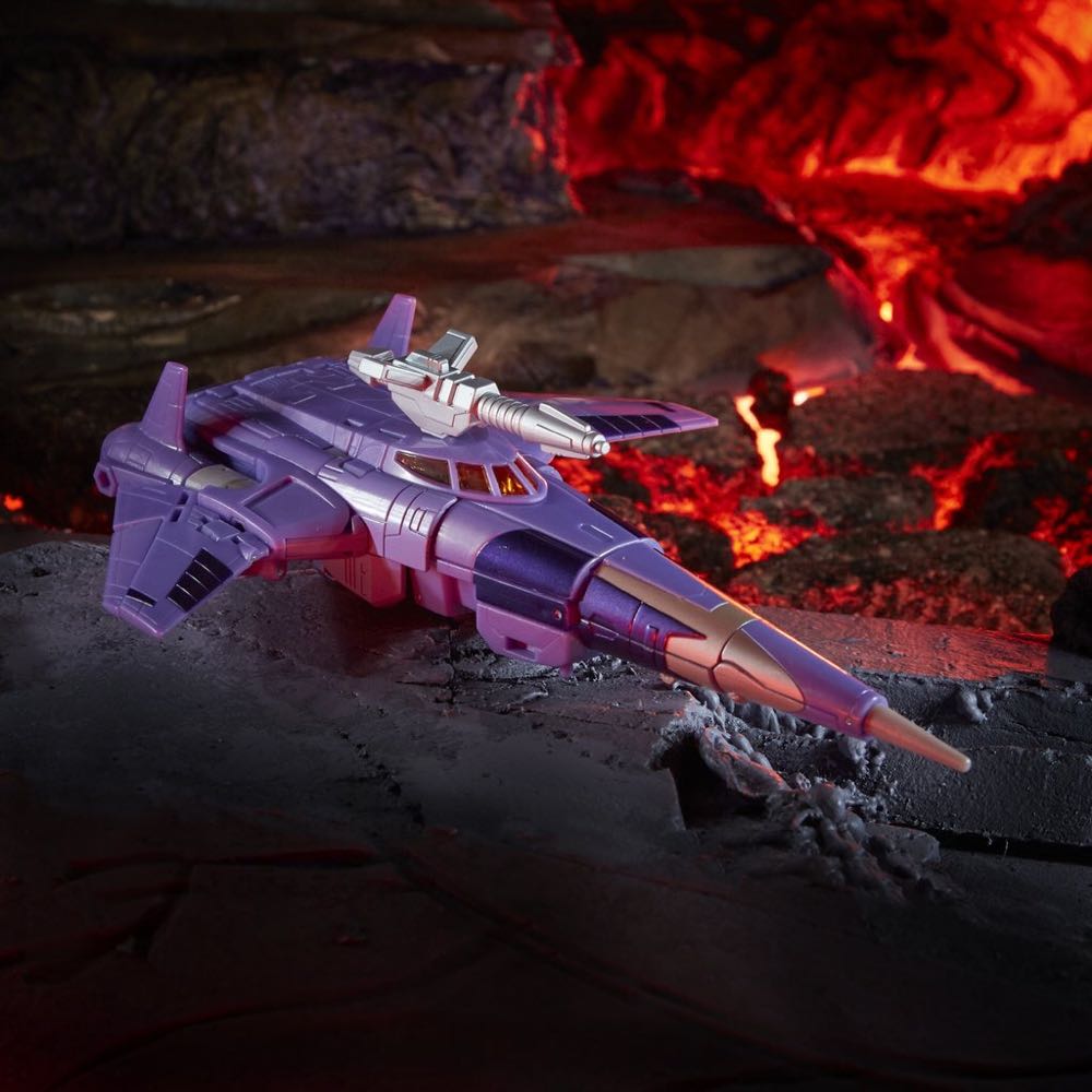 War For Cybertron Earthrise Cyclonus - Hasbro (Generations) action figure collectible - Main Image 2