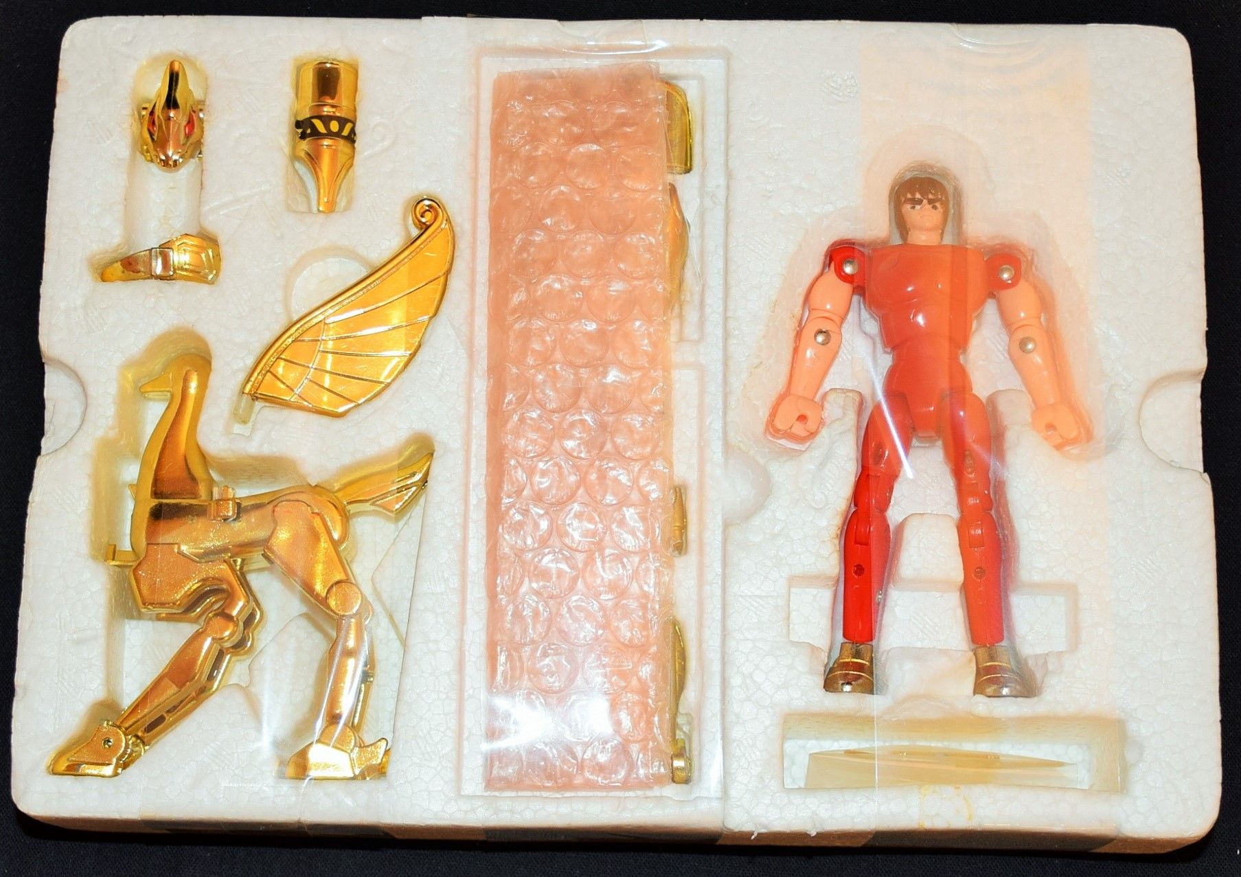 Saint Seiya Bronze Cloth Pagasus Seiya V1 Gold Ver. Vintage - Taikei Bandai (Saint Seiya) action figure collectible - Main Image 2