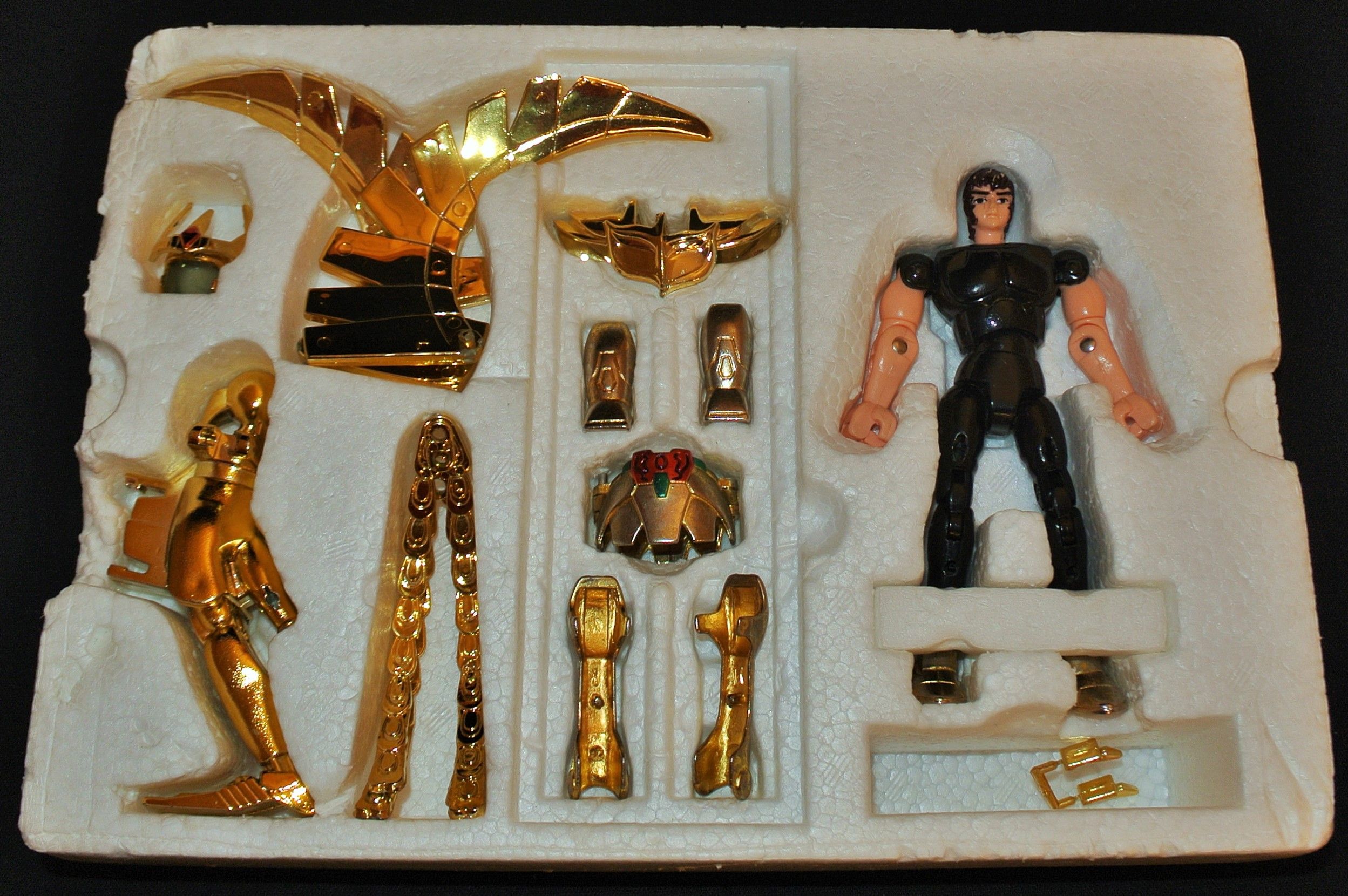 Saint Seiya Bronze Cloth Phoenix Ikki V1 Gold Ver. Vintage - Taikei Bandai (Saint Seiya) action figure collectible - Main Image 2