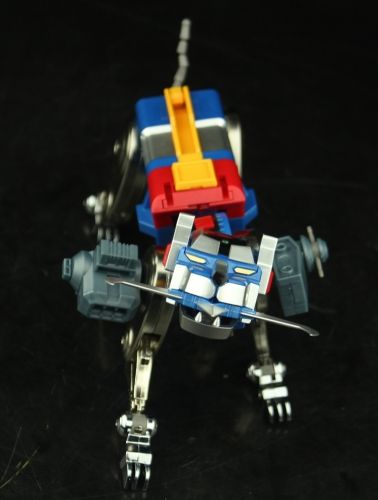 Voltron Blue Lion - Fantasy Jewel (Voltron Defender of the Universe) action figure collectible - Main Image 2