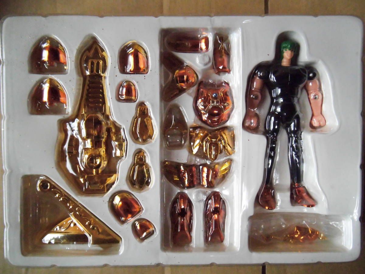 Saint Seiya Gold Cloth Pisces Aphrodire Vintage 2003 - Bandai H.K. (Saint Seiya) action figure collectible [Barcode 4543112105097] - Main Image 2