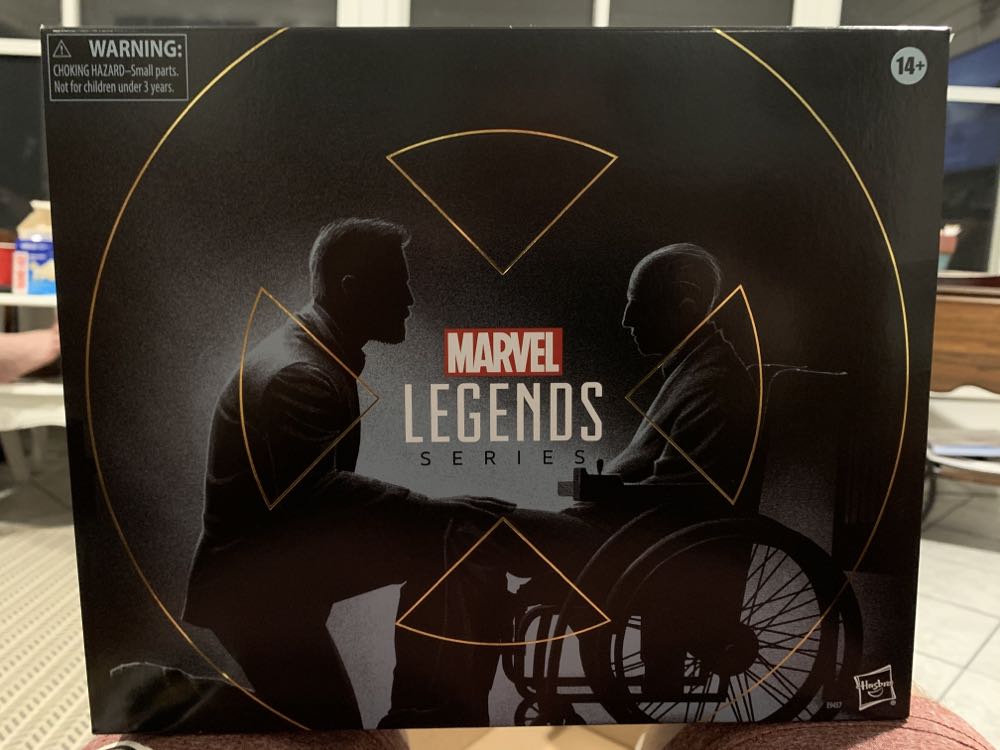 Logan & Charles Xavier - Hasbro (20th Anniversary Marvel Legends Movie Series) action figure collectible [Barcode 630509957040] - Main Image 3
