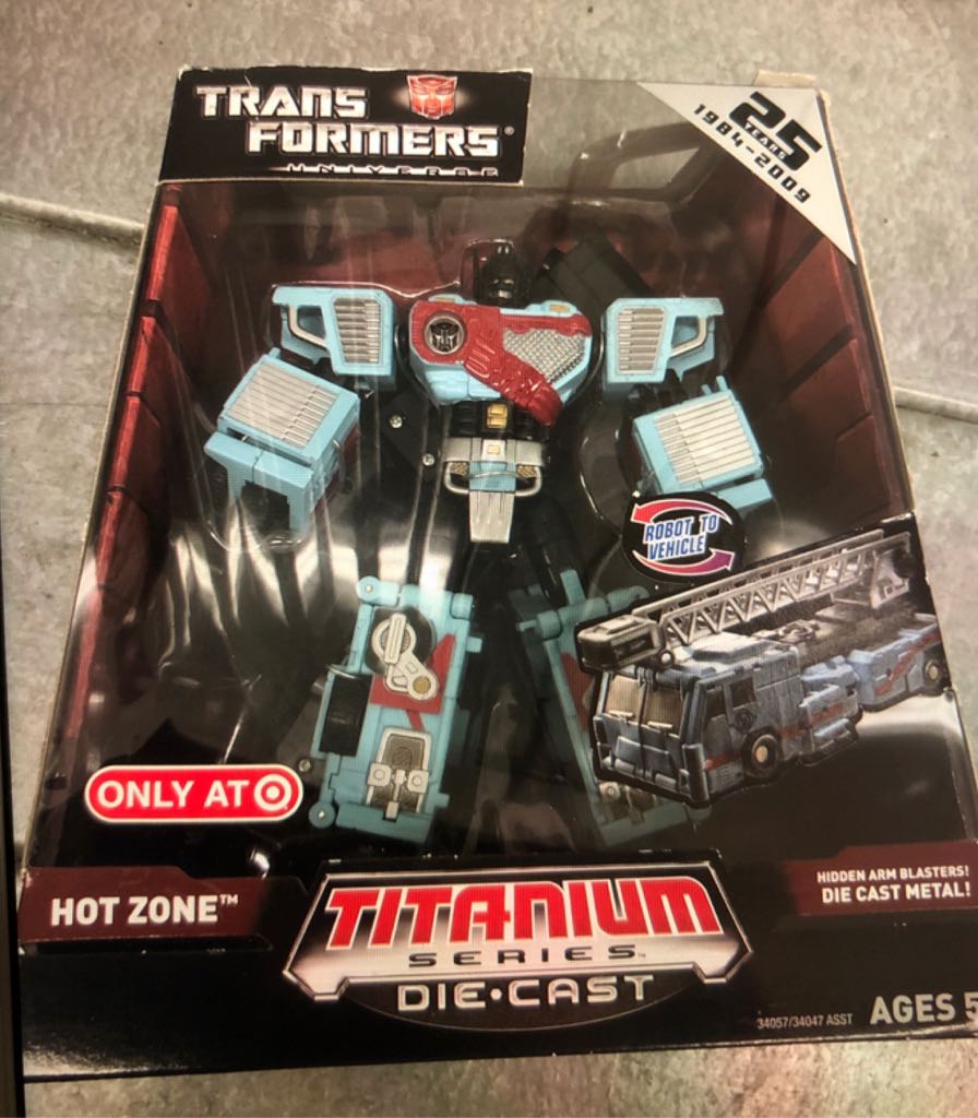 Hot Zone - Hasbro (Transformers Titanium Series) action figure collectible [Barcode 653569424642] - Main Image 1