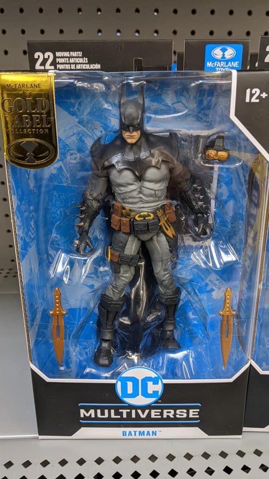 DC Multiverse #51. Gold Label Batman (Designed by Todd McFarlane) - McFarlane Toys (DC Gold Label Series) action figure collectible [Barcode 787926150056] - Main Image 3