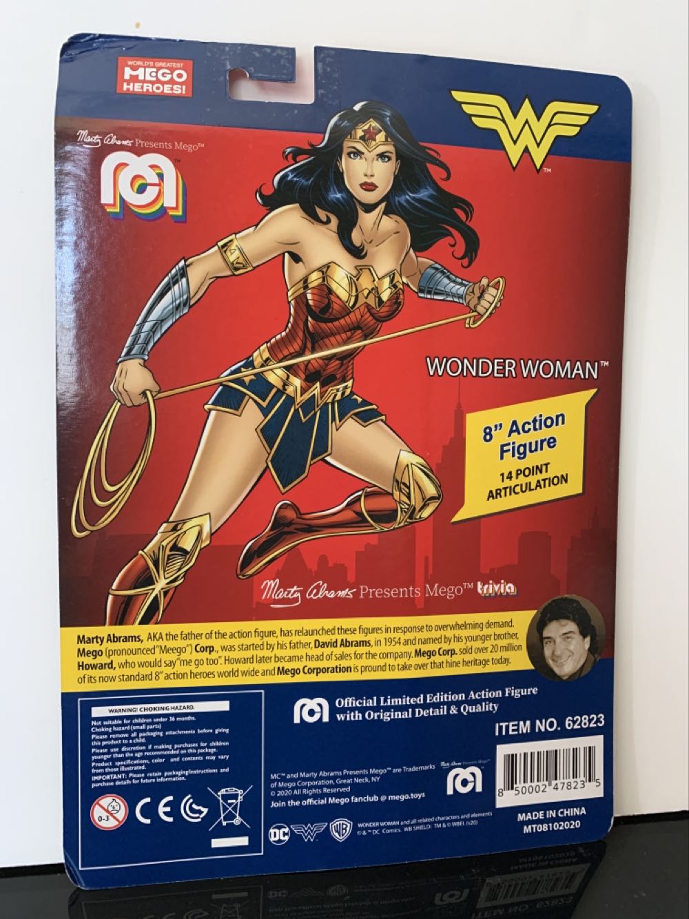 Wonder Woman - Mego Corp (Dc Superheroes) action figure collectible [Barcode 850002478235] - Main Image 2