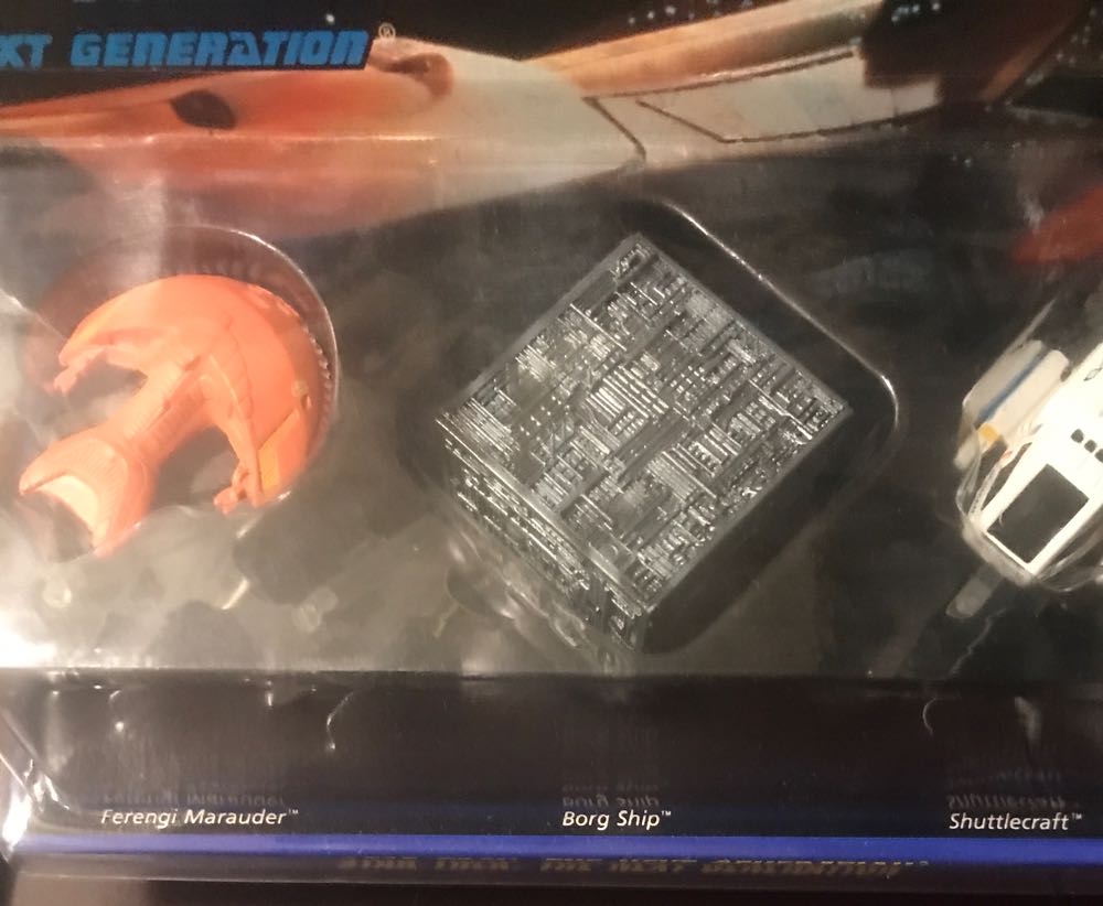 Micro Machine Star Trek The Next Generation - Micro Machines (Star Trek TNG) action figure collectible [Barcode 047246658848] - Main Image 3